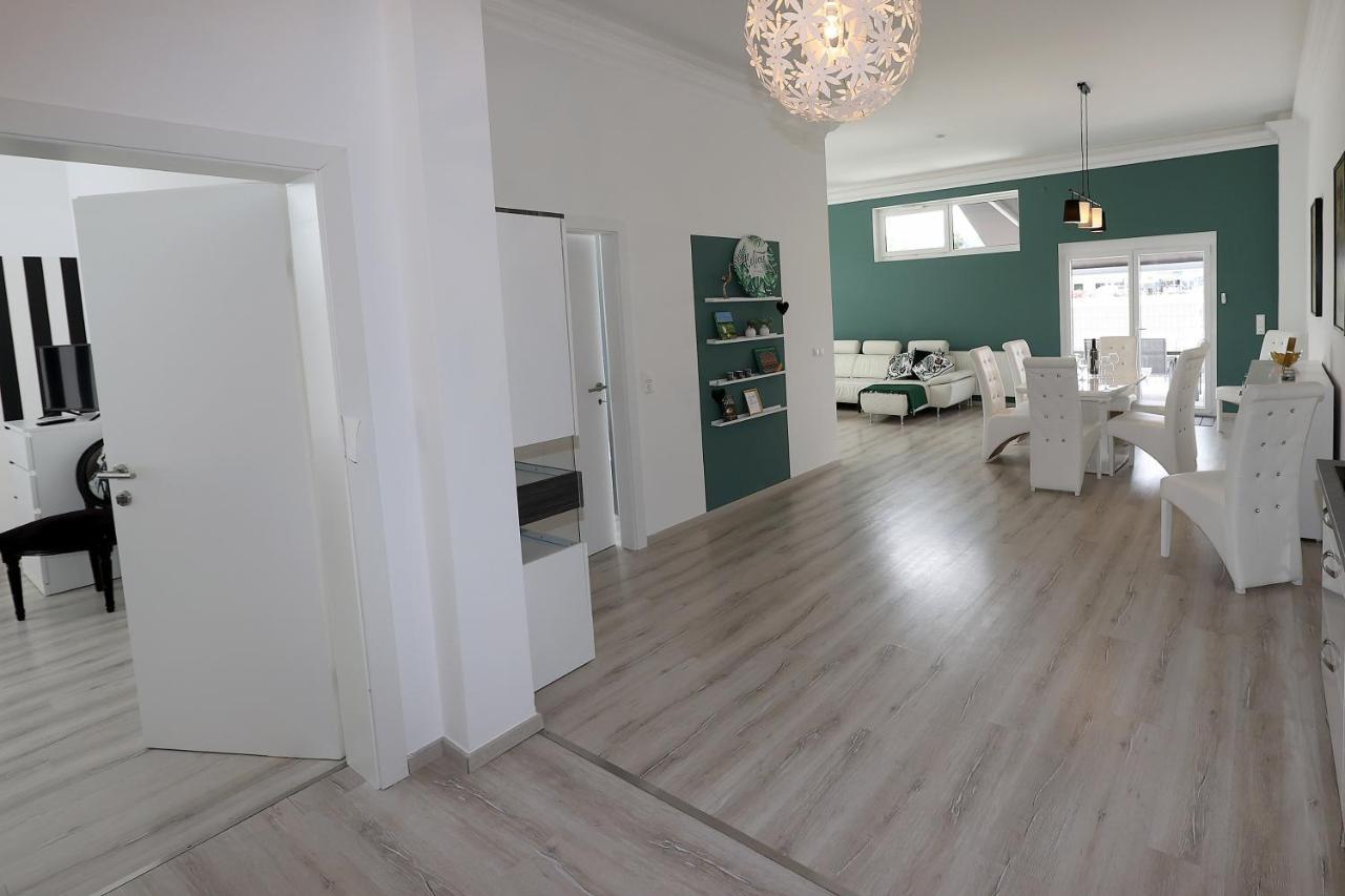 Exklusive Fw Mit 3 Sz Und Grosser Terrasse Gratkorn Bagian luar foto