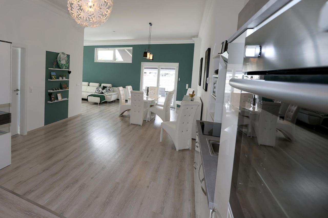 Exklusive Fw Mit 3 Sz Und Grosser Terrasse Gratkorn Bagian luar foto